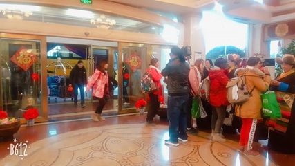 冬游西藏迎熱潮，藏歷新年山南市喜接百人旅游團(tuán)